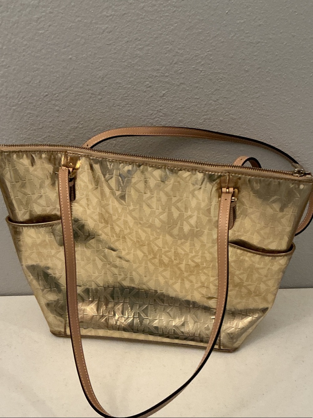 Michael Kors Jet Set East West Mirror Metallic Gold Tote Bg - Picture 2 of 4